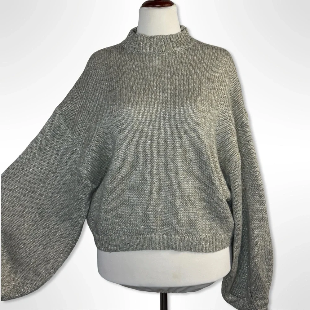 BB Dakota by Steve Madden Grey Metallic Balloon Sleeve Sweater